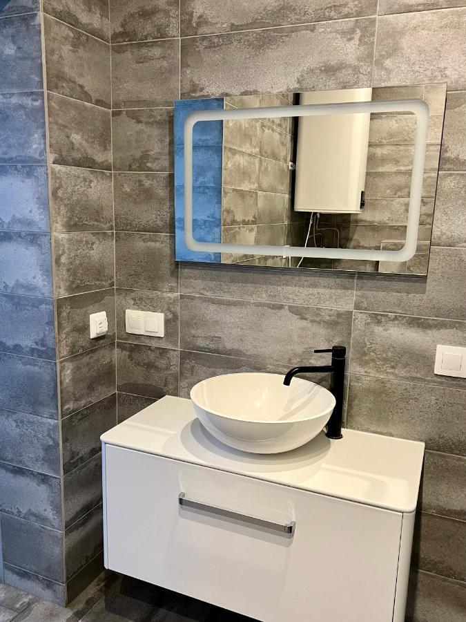 4 Rooms Apartment With A View Of The Dnieper River Κίεβο Εξωτερικό φωτογραφία